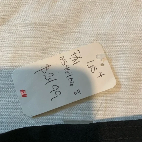 H&M black skirt size 4 - Picture 3 of 4